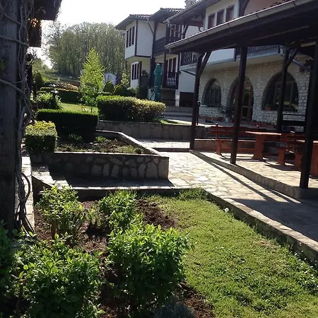 Ethnographic Chiflika * Veselie