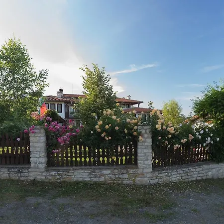 Ethnographic Chiflika Hotel Veselie